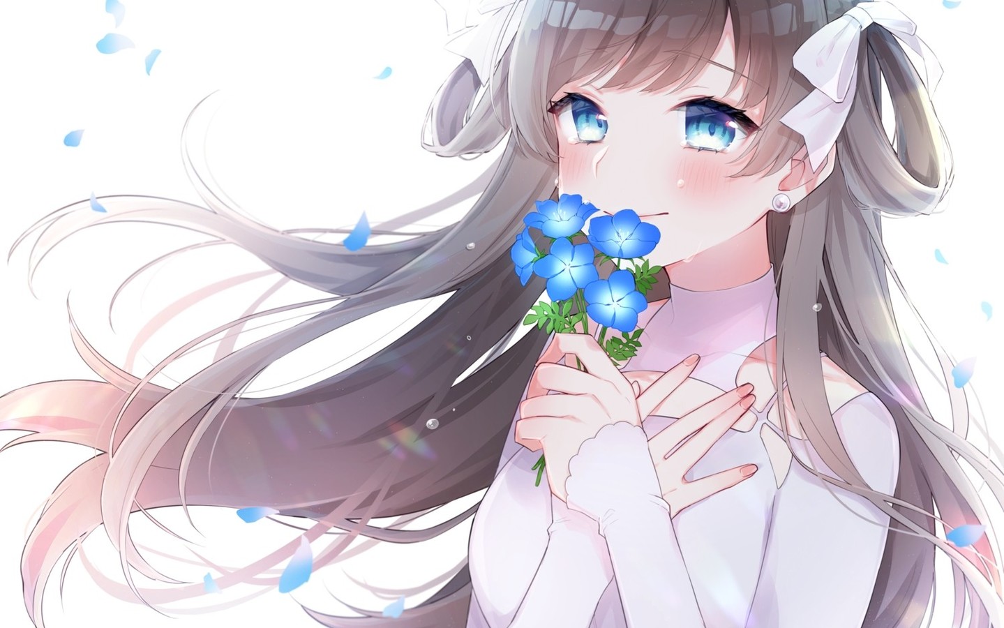 大眼睛的动漫美女