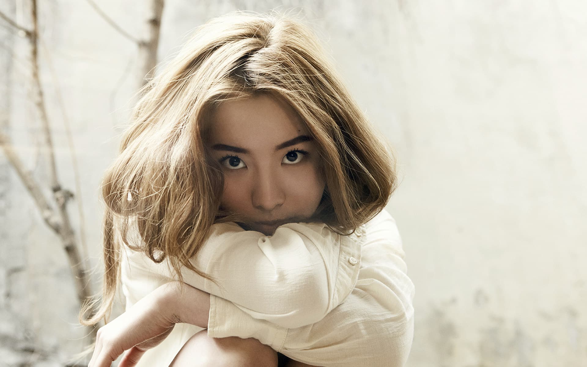 韩国女星金艺林时尚简约知性美唯美写真（3）