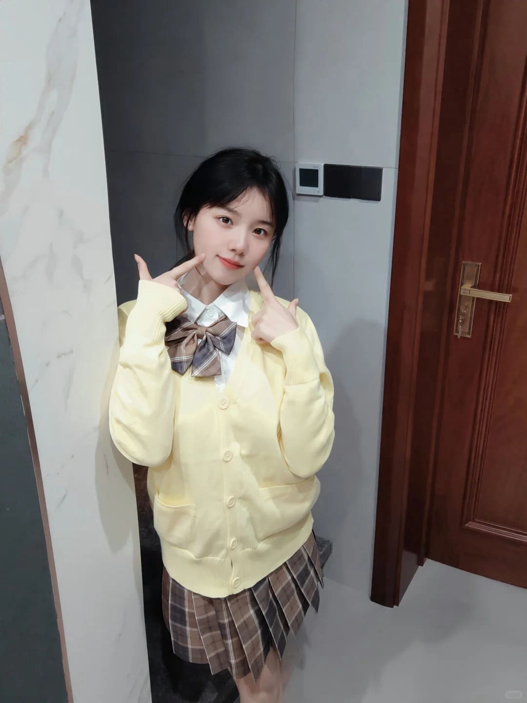 原来是璐：女高JK短裙清纯迷人（3）