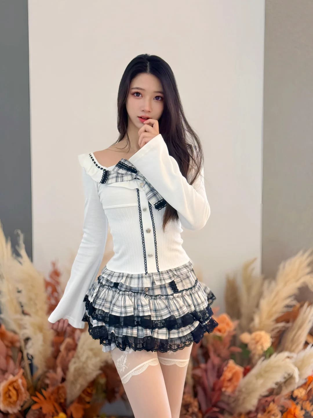 Miko娜娜：蹲姿绝绝子