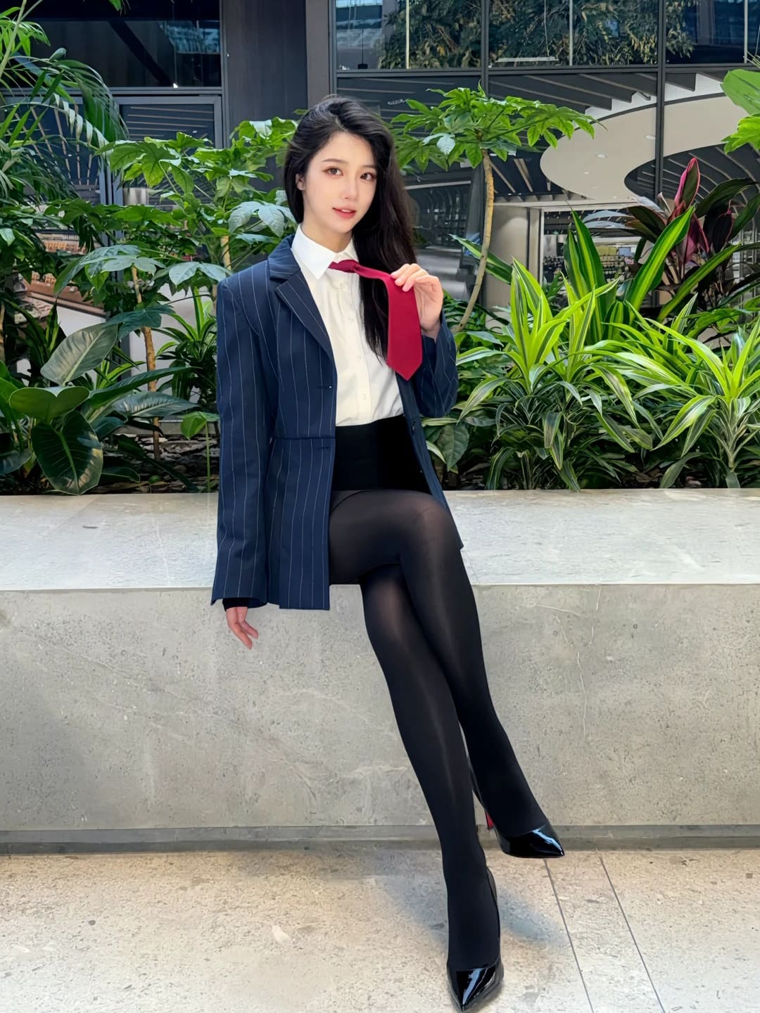 Miko娜娜：没有人比我更懂红色领带