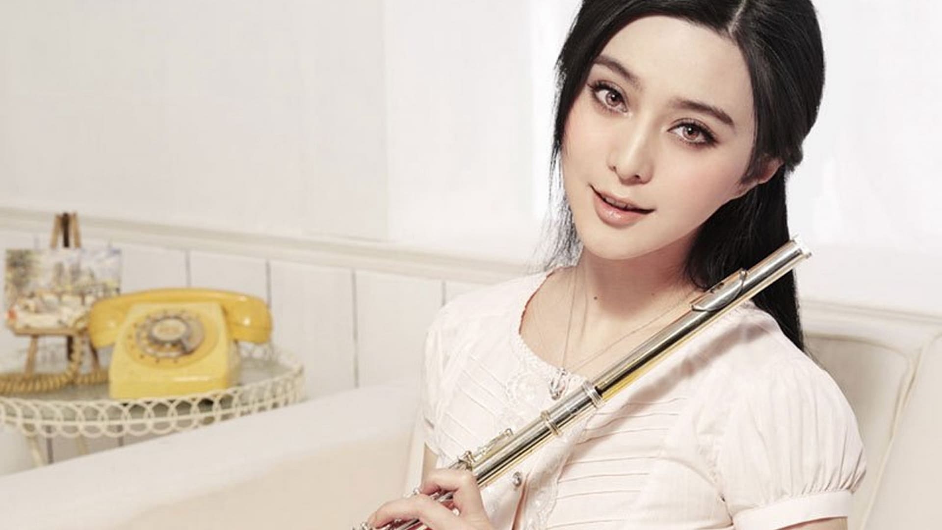 性感美女范冰冰喷血诱惑高清电脑桌面壁纸（3）