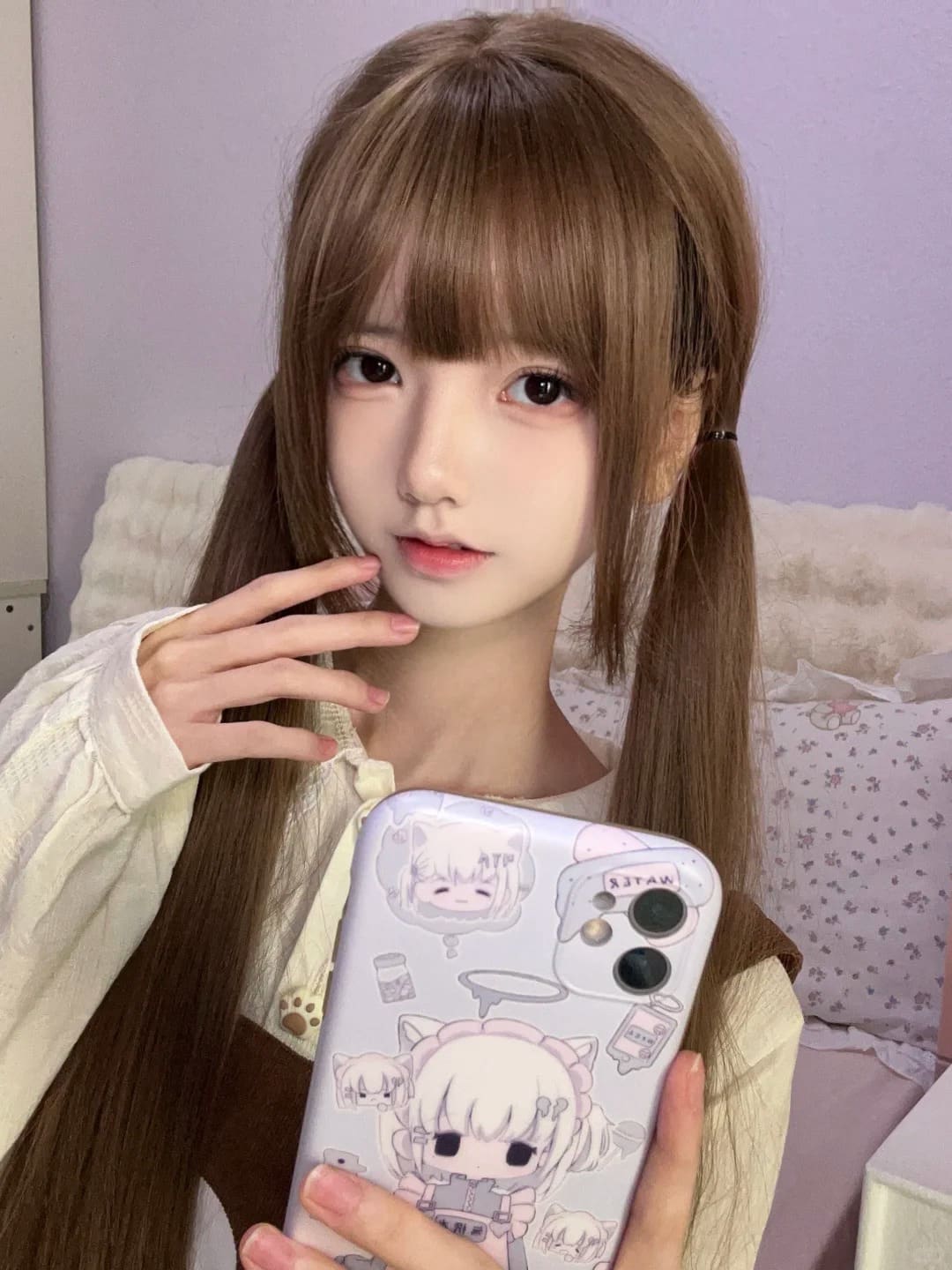 杏之干：会吃饭就睡觉会卖萌会撒娇