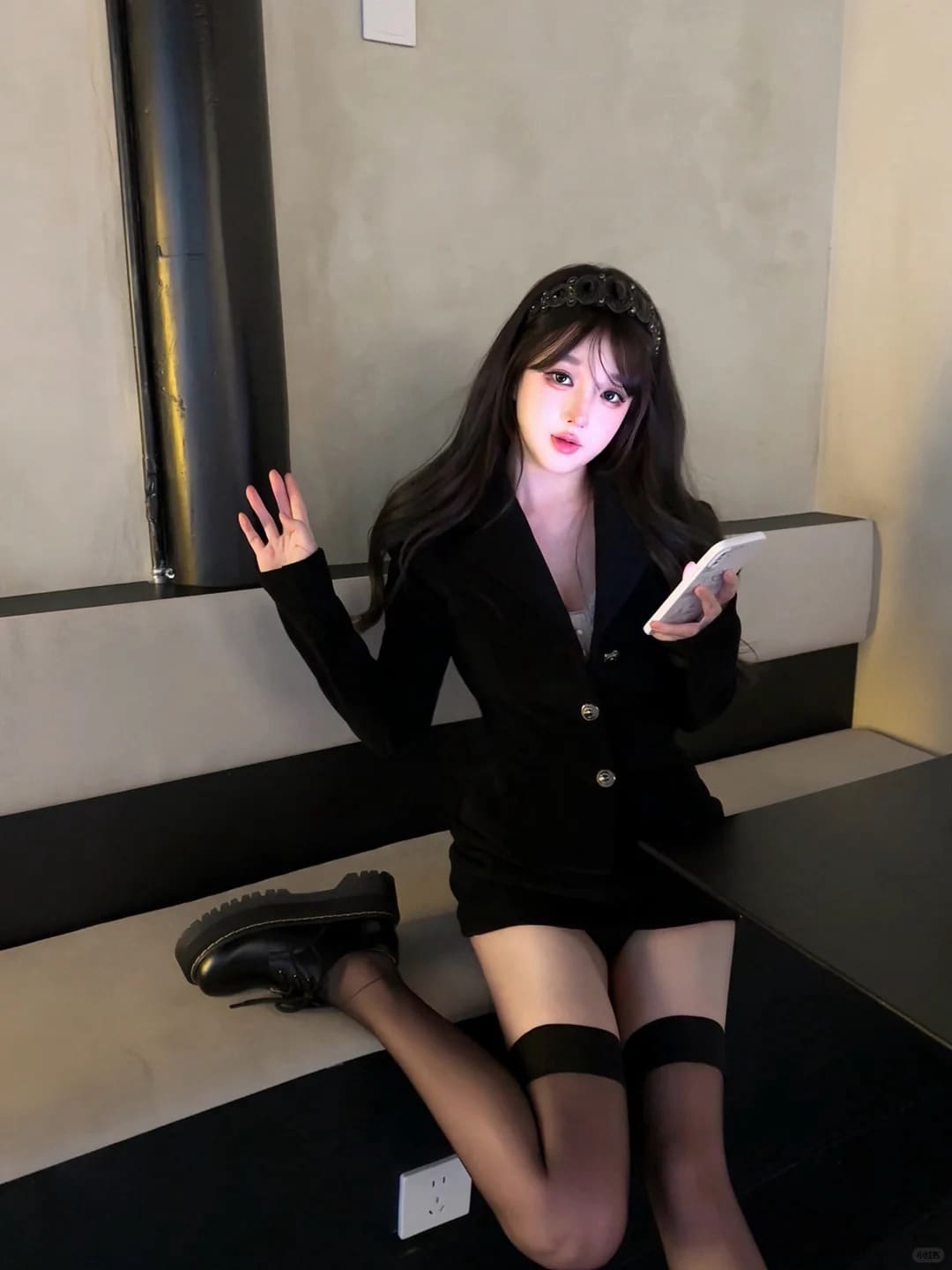 田德莉娜：西湖边看个展（2）