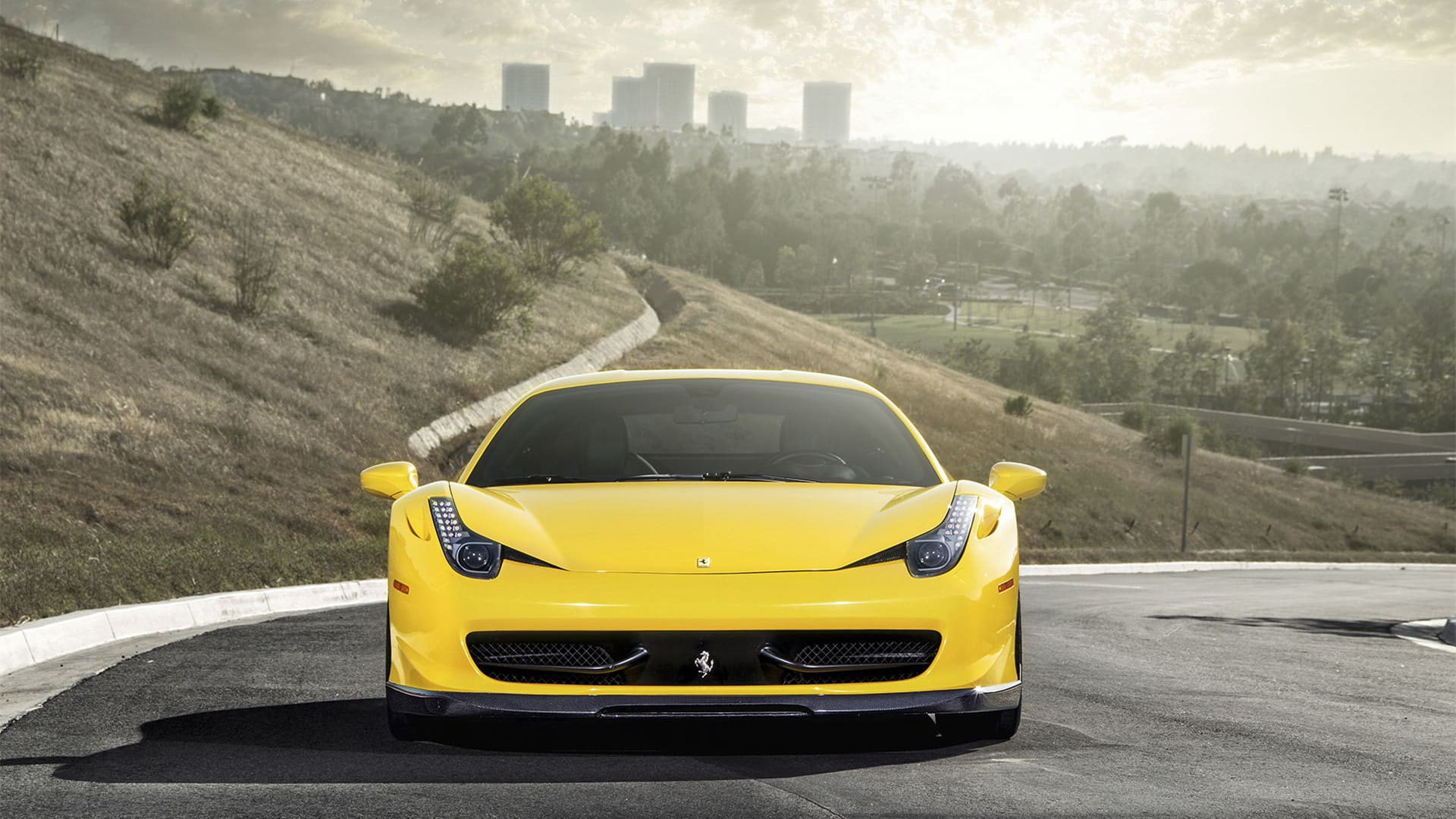 2015款黄色法拉利458超级跑车高清桌面壁纸（3）