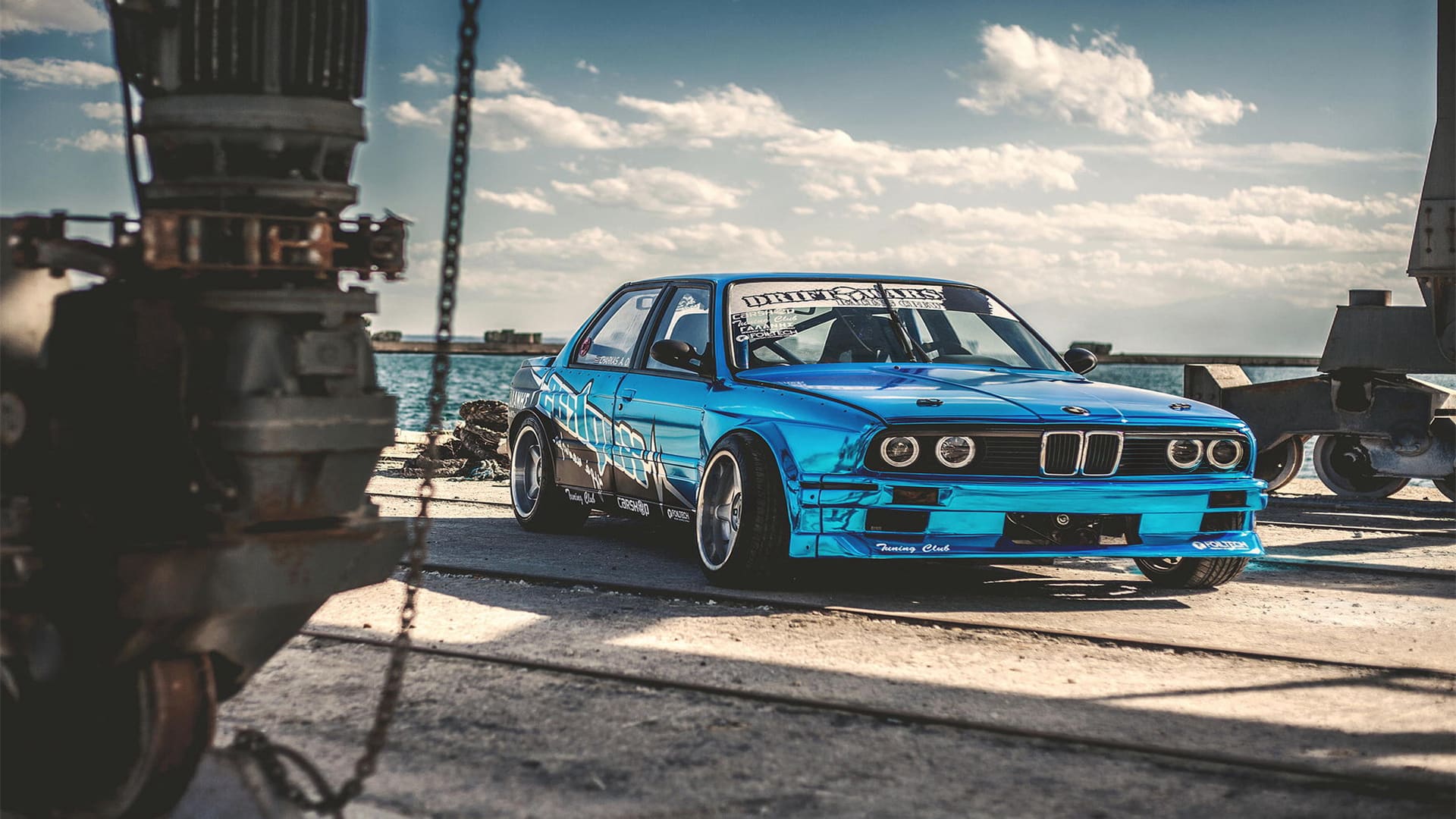 改装复古老爷车宝马E30高清电脑桌面主题壁纸（2）